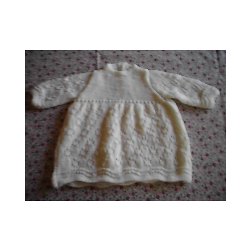 Robe bébé tricot fille blanche en jersey et points ajourés en acrylique