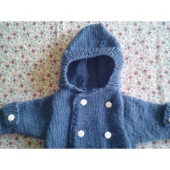 Paletot à capuche bébé tricot garçon et fille bleu en jersey - Gros plan haut et capuche