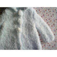 Manteau à capuche effet fausse fourrure bébé tricot fille blanc en jersey et point mousse - Manche
