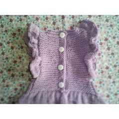 Robe à volants bébé tricot fille mauve en jersey et point ajouré à nopes en coton - Gros plan dos