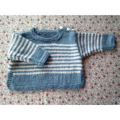 Pull marinière bébé tricot en jersey rayé bleu et blanc fille et garçon - Gros plan