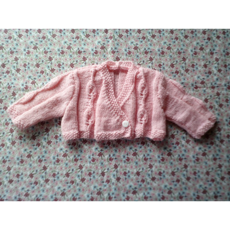 Cache-cœur bébé tricot fille en jersey et point feuilles - Devant